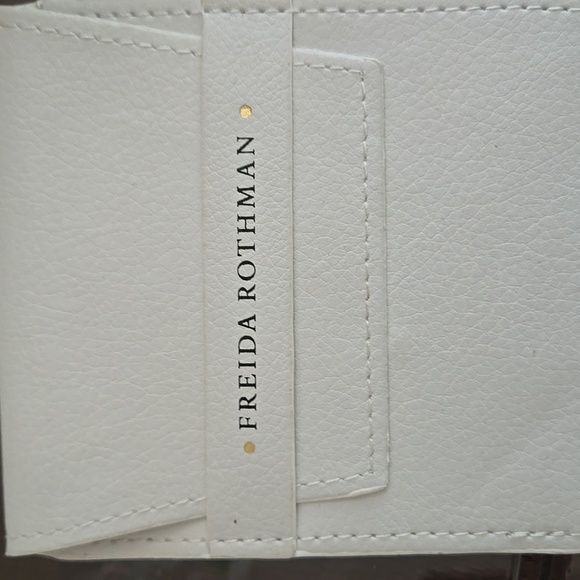 FREIDA ROTHMAN Elegant Gold and Black Crystal Pendant Tassel Necklace - Picture 5 of 5